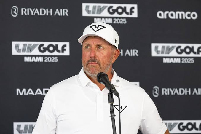 ANNOUNCEMENT ⛔What Phil Mickelson said when asked if he wanted to be America’s Ryder Cup captain in 2025 before Keegan Bradley was announced…… full details below