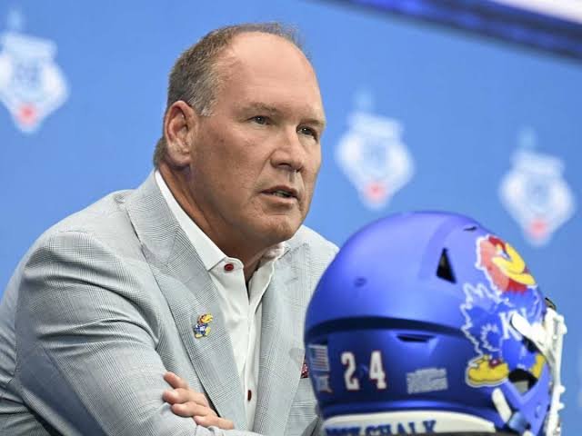 BREAKING NEWS: In a jaw- dropping turn events, the Kansas Jayhawks men’s basketball Community are disappointed as the head Coach Lance Leipold made a stunning decision that has sent shouckwaves throughout the organisation and National Collegiate Athletic Association (NCAA) in shock and accept his resignation Boldly with…..see more