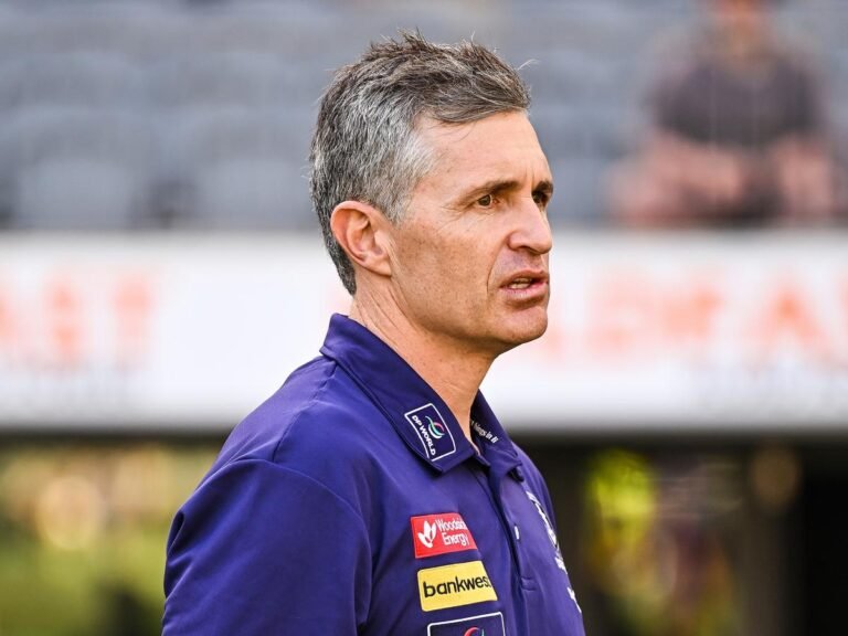 BREAKING NEWS: In a jaw- dropping turn events, the Fremantel Dockers Australian football Community are disappointed as the Head Coach Justin Longmuir made a stunning decision that has sent shouckwaves throughout the organisation and Australian football League (AFL) in shock and accept his resignation Boldly with….. view more