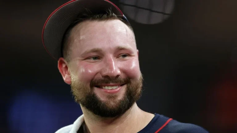 NEWS FLASH: By Agreeing to a Multimillionaire Contract Extension, Seattle Mariners Catcher Cal Raleigh formally Declare his Devotion to the Team. “I Would like to Finish my Career with the Mariners, and he said that……see more