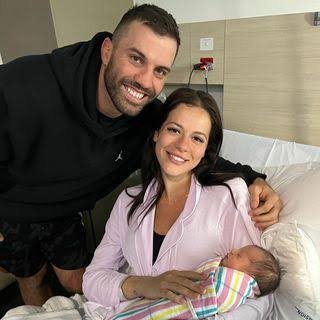 SHOCKING ANNOUNCEMENT: Sydney roosters Captain James Tedesco and his wife Maria Glinellis recently shared news regarding their personal circumstances, prompting a wave of empathy and encouragement from across the National Rugby League World (NRL). In a brief statement, the couple thanked supporters for their kindness and asked for privacy as they………read more