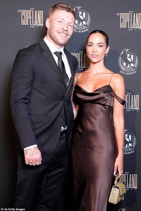 SHOCKING ANNOUNCEMENT: In the wake of a deeply personal announcement from Collingwood football midfielder Jordan De Gory and his Girlfriend Aisha Jade McKinnon recently shared news regarding their personal circumstances, prompting a wave of empathy and encouragement from across the Australian Football League AFL. In a brief statement, the couple thanked supporters for their kindness and asked for privacy as they…..see more.