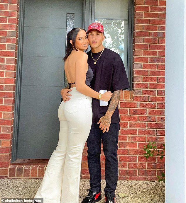 𝗕𝗥𝗘𝗔𝗞𝗜𝗡𝗚 𝗡𝗘𝗪𝗦: 𝙁𝙧𝙚𝙢𝙖𝙣𝙩𝙚𝙡 𝘿𝙤𝙘𝙠𝙚𝙧𝙨 𝘼𝙪𝙨𝙩𝙧𝙖𝙡𝙞𝙖𝙣 𝗙𝗼𝗼𝘁𝗯𝗮𝗹𝗹 𝗖𝗹𝘂𝗯 𝗥𝗲𝗮𝗰𝘁𝘀 𝗶𝗻 𝗦𝗵𝗼𝗰𝗸 𝗮𝘀 𝙈𝙞𝙙𝙛𝙞𝙚𝙡𝙙𝙚𝙧 𝙎𝙝𝙖𝙞 𝘽𝙤𝙡𝙩𝙤𝙣 𝗮𝗻𝗱 𝗵𝗶𝘀 𝗚𝗶𝗿𝗹𝗳𝗿𝗶𝗲𝗻𝗱 𝙃𝙖𝙨𝙞𝙣𝙖 𝘽𝙖𝙡𝙪𝙘𝙝 𝗿𝗲𝗰𝗲𝗻𝘁𝗹𝘆 𝗦𝗵𝗮𝗿𝗲𝗱 𝗮 𝗦𝘂𝗿𝗽𝗿𝗶𝘀𝗶𝗻𝗴 𝗻𝗲𝘄𝘀 𝗿𝗲𝗴𝗮𝗿𝗱𝗶𝗻𝗴 𝘁𝗵𝗲𝗶𝗿 𝗽𝗲𝗿𝘀𝗼𝗻𝗮𝗹 𝗰𝗶𝗿𝗰𝘂𝗺𝘀𝘁𝗮𝗻𝗰𝗲𝘀, 𝗽𝗿𝗼𝗺𝗽𝘁𝗶𝗻𝗴 𝗮 𝘄𝗮𝘃𝗲 𝗼𝗳 𝗲𝗺𝗽𝗮𝘁𝗵𝘆 𝗮𝗻𝗱 𝗲𝗻𝗰𝗼𝘂𝗿𝗮𝗴𝗲𝗺𝗲𝗻𝘁 𝗳𝗿𝗼𝗺 𝗮𝗰𝗿𝗼𝘀𝘀 𝘁𝗵𝗲 𝗔𝘂𝘀𝘁𝗿𝗮𝗹𝗶𝗮𝗻 𝗙𝗼𝗼𝘁𝗯𝗮𝗹𝗹 𝗟𝗲𝗮𝗴𝘂𝗲 𝗔𝗙𝗟. 𝗜𝗻 𝗮 𝗯𝗿𝗶𝗲𝗳 𝘀𝘁𝗮𝘁𝗲𝗺𝗲𝗻𝘁, 𝘁𝗵𝗮𝘁.. 𝗴𝗶𝘃𝗲 𝗲𝗺𝗼𝘁𝗶𝗼𝗻𝗮𝗹 𝗔𝗱𝘃𝗶𝗰𝗲 𝗮𝗻𝗱 𝗼𝘃𝗲𝗿𝗷𝗼𝘆𝗲𝗱 𝘁𝗼….𝘀𝗲𝗲 𝗺𝗼𝗿𝗲