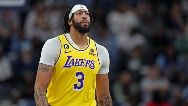 𝗧𝗥𝗔𝗚𝗜𝗖 𝗟𝗢𝗦𝗧: 𝗙𝗲𝘄 𝗺𝗶𝗻𝘂𝘁𝗲𝘀 𝗮𝗴𝗼, Los Angeles Lakers 𝗦𝘁𝗮𝗿 Anthony Davis 𝗰𝗼𝗻𝗳𝗶𝗿𝗺𝗲𝗱 𝗱𝗲𝗮𝗱 𝗮𝘁 𝘁𝗵𝗲 𝗮𝗴𝗲 𝗼𝗳 32 𝘆𝗲𝗮𝗿𝘀 𝗶𝗻 𝗮 𝗱𝗲𝘃𝗮𝘀𝘁𝗮𝘁𝗶𝗻𝗴 𝗰𝗮𝗿 𝗰𝗿𝗮𝘀𝗵 𝗼𝗻 𝗵𝗶𝘀 𝘄𝗮𝘆 𝘁𝗼…. 𝗦𝗲𝗲 𝗺𝗼𝗿𝗲