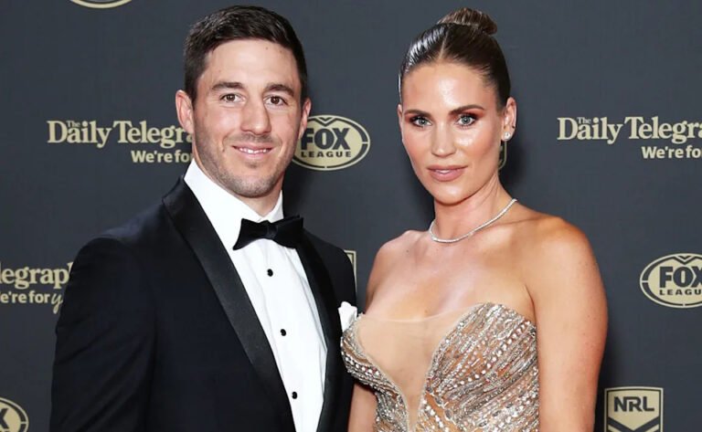 𝐒𝐇𝐎𝐂𝐊𝐈𝐍𝐆 𝐀𝐍𝐍𝐎𝐔𝐍𝐂𝐄𝐌𝐄𝐍𝐓: 𝐁𝐫𝐢𝐬𝐛𝐚𝐧𝐞 𝐁𝐫𝐨𝐧𝐜𝐨𝐬 𝐬𝐭𝐚𝐫 𝐇𝐚𝐥𝐟𝐛𝐚𝐜𝐤 𝐁𝐞𝐧 𝐇𝐮𝐧𝐭 𝐚𝐧𝐝 𝐡𝐢𝐬 𝐰𝐢𝐟𝐞 𝐁𝐫𝐢𝐝𝐠𝐞𝐭 𝐇𝐮𝐧𝐭 𝐫𝐞𝐜𝐞𝐧𝐭𝐥𝐲 𝐬𝐡𝐚𝐫𝐞𝐝 𝐧𝐞𝐰𝐬 𝐫𝐞𝐠𝐚𝐫𝐝𝐢𝐧𝐠 𝐭𝐡𝐞𝐢𝐫 𝐩𝐞𝐫𝐬𝐨𝐧𝐚𝐥 𝐜𝐢𝐫𝐜𝐮𝐦𝐬𝐭𝐚𝐧𝐜𝐞𝐬, 𝐩𝐫𝐨𝐦𝐩𝐭𝐢𝐧𝐠 𝐚 𝐰𝐚𝐯𝐞 𝐨𝐟 𝐞𝐦𝐩𝐚𝐭𝐡𝐲 𝐚𝐧𝐝 𝐞𝐧𝐜𝐨𝐮𝐫𝐚𝐠𝐞𝐦𝐞𝐧𝐭 𝐟𝐫𝐨𝐦 𝐚𝐜𝐫𝐨𝐬𝐬 𝐭𝐡𝐞 𝐀𝐮𝐬𝐭𝐫𝐚𝐥𝐢𝐚𝐧 𝐑𝐮𝐠𝐛𝐲 𝐋𝐞𝐚𝐠𝐮𝐞 𝐖𝐨𝐫𝐥𝐝 (𝐀𝐑𝐋). 𝐈𝐧 𝐚 𝐛𝐫𝐢𝐞𝐟 𝐬𝐭𝐚𝐭𝐞𝐦𝐞𝐧𝐭, 𝐭𝐡𝐞 𝐜𝐨𝐮𝐩𝐥𝐞 𝐭𝐡𝐚𝐧𝐤𝐞𝐝 𝐬𝐮𝐩𝐩𝐨𝐫𝐭𝐞𝐫𝐬 𝐟𝐨𝐫 𝐭𝐡𝐞𝐢𝐫 𝐤𝐢𝐧𝐝𝐧𝐞𝐬𝐬 𝐚𝐧𝐝 𝐚𝐬𝐤𝐞𝐝 𝐟𝐨𝐫 𝐩𝐫𝐢𝐯𝐚𝐜𝐲 𝐚𝐬 𝐭𝐡𝐞𝐲………𝐫𝐞𝐚𝐝 𝐦𝐨𝐫𝐞