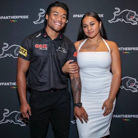 BOMBSHELL ANNOUNCEMENT : In a stunning and unexpected twist, the Penrith panthers community has been left reeling with disappointment and disbelief following a bombshell announcement that Penrith panthers winger Brian To’o, has files divorce with his Wife Moesha Crichton-Ropati and also explain his decision that….. view more