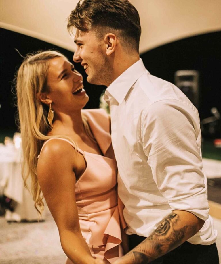 SHOCKING ANNOUNCEMENT: In the wake of a deeply personal announcement from Los Angeles Lakers Star Luka Dončić and his fiancée Anamaria Goltes recently shared news regarding their personal circumstances, prompting a wave of empathy and encouragement from across the National Basketball Association (NBA). In a brief statement, the partners thanked supporters for their kindness and asked for privacy as they…..see more.